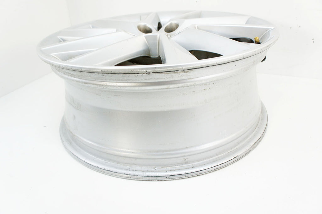 1x Alufelge 17 Zoll 6.5" 5x100 657601025 Skoda Scala Rim Wheel