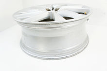 Laden Sie das Bild in den Galerie-Viewer, 1x Alufelge 17 Zoll 6.5&quot; 5x100 657601025 Skoda Scala Rim Wheel