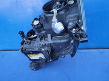 Laden Sie das Bild in den Galerie-Viewer, Frontscheinwerfer Toyota Avensis 980444-35 Xenon Rechts Scheinwerfer Headlight SCH2026608150po