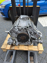 Laden Sie das Bild in den Galerie-Viewer, Motorblock Audi BBK 4.2 344PS 253kW 178TKm Benzin Unkomplett