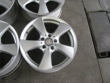 Load image into Gallery viewer, 4x Alufelge 17 Zoll 7.5" 5x112 45ET Glanz Silber 513767 Rim Wheel FEL7497456231rv