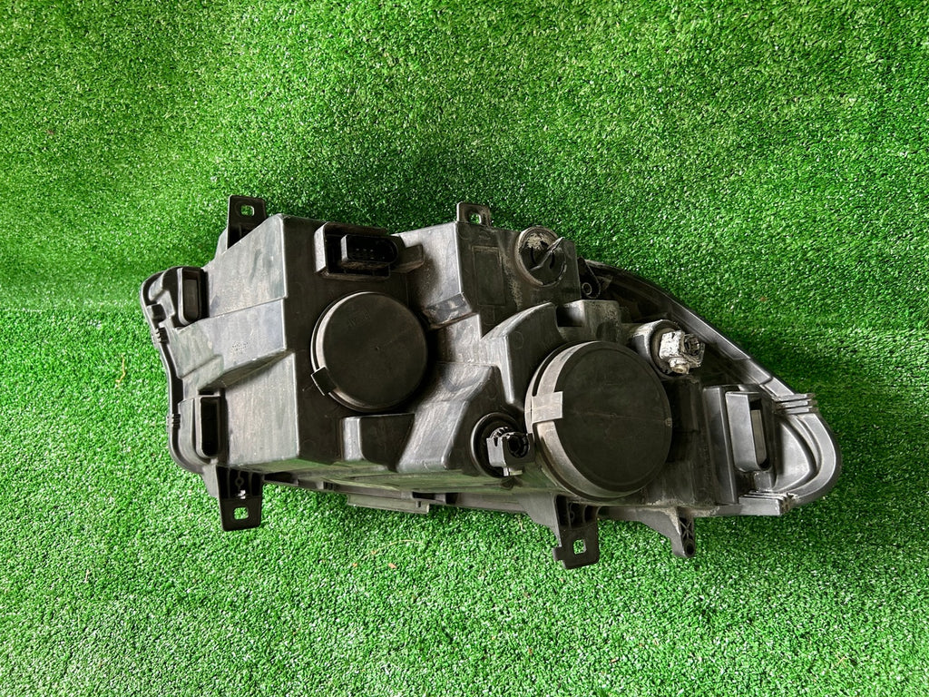 Frontscheinwerfer Mercedes-Benz Sprinter A9109060000 Links Headlight