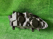 Laden Sie das Bild in den Galerie-Viewer, Frontscheinwerfer Mercedes-Benz Sprinter A9109060000 Links Headlight