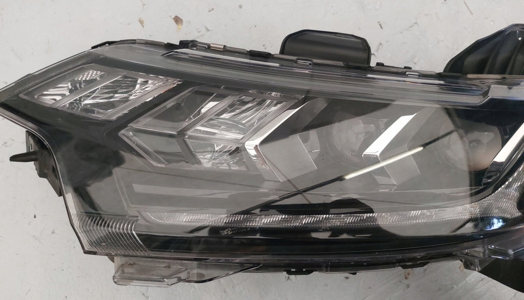 Frontscheinwerfer Mitsubishi Outlander III 8301D3-31 Links Headlight SCH3904206240wu