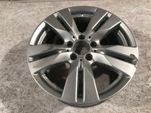 Laden Sie das Bild in den Galerie-Viewer, 1x Alufelge 17 Zoll 8.5&quot; 5x112 49ET A2074010202 Mercedes-Benz Coupe Rim Wheel