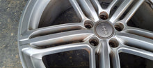 Load image into Gallery viewer, 1x Alufelge 20 Zoll 8R0601025BG Audi Q5 Rim Wheel FEL4486871557tn