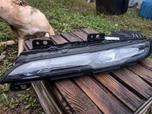 Laden Sie das Bild in den Galerie-Viewer, Frontscheinwerfer BMW 7 9879935 Links Scheinwerfer Headlight SCH2582319873fs