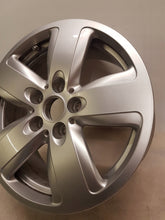 Laden Sie das Bild in den Galerie-Viewer, 1x Alufelge 16 Zoll 7.0&quot; 5x112 41ET Glanz Silber 6856029 Mini Countryman F60
