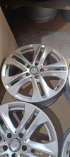 Laden Sie das Bild in den Galerie-Viewer, 4x Alufelge 17 Zoll 7.5" 5x112 45ET Glanz Silber A2074010602 Mercedes-Benz FEL5272323327ki