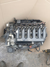 Laden Sie das Bild in den Galerie-Viewer, Motor BMW E60 E61 84073499 3.0 218PS 257TKm Diesel Engine Unkomplett MOT4137224042eq