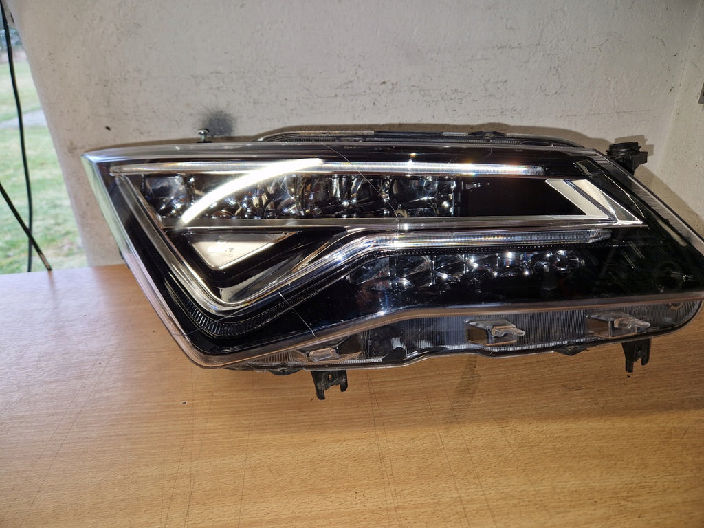 Frontscheinwerfer Seat Ateca 576941008F 90117434A LED Rechts Headlight