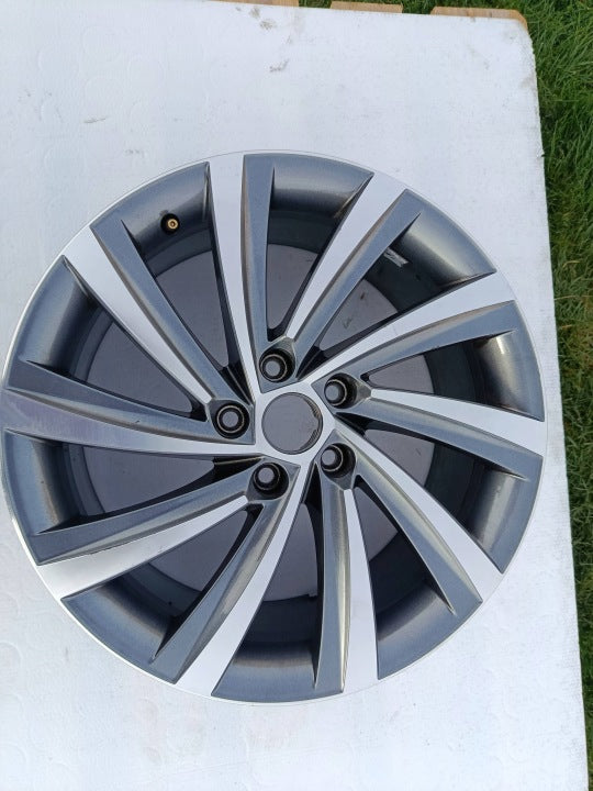 1x Alufelge 18 Zoll 5E3601025A Skoda Octavia Iv Rim Wheel FEL5551719979dt