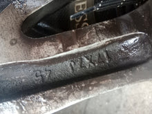 Laden Sie das Bild in den Galerie-Viewer, 1x Alufelge 17 Zoll 7.0&quot; 5x114.3 45ET Glanz Silber 9965A17070 Mazda Cx5 Cx-5