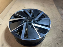 Load image into Gallery viewer, 1x Alufelge 18 Zoll 7.5&quot; 5x112 48ET Glanz 5E3601025AD Skoda Octavia 5e3