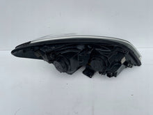 Laden Sie das Bild in den Galerie-Viewer, Frontscheinwerfer Kia Ceed 921011H Links Scheinwerfer Headlight