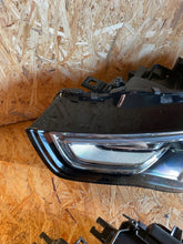 Laden Sie das Bild in den Galerie-Viewer, Frontscheinwerfer Audi A5 8T0941005C Xenon Ein Stück (Rechts oder Links) SCH5505951972qy