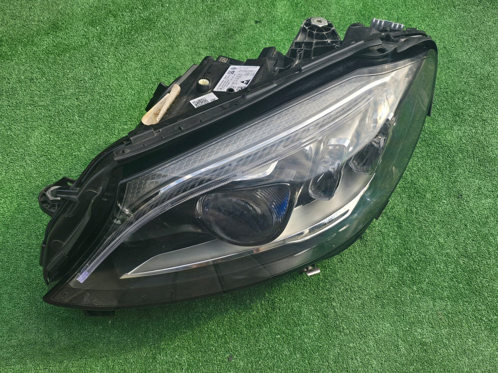 Frontscheinwerfer Mercedes-Benz W205 A205 A2059061506 Links Headlight SCH9394250147zy