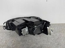Laden Sie das Bild in den Galerie-Viewer, Frontscheinwerfer VW Passat 3J1941005 LED Links Scheinwerfer Headlight SCH6097179013zw