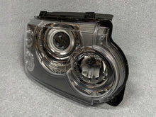 Laden Sie das Bild in den Galerie-Viewer, Frontscheinwerfer Land Rover Range III 7H4213W029BC Xenon Rechts Headlight SCH6526689545ou