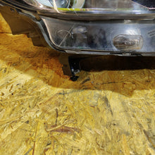Laden Sie das Bild in den Galerie-Viewer, Frontscheinwerfer Peugeot 2008 I 90167009 Rechts Scheinwerfer Headlight SCH9653007531ra