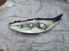 Load image into Gallery viewer, Frontscheinwerfer Ford Fiesta 8A61-13W030-CH Links Scheinwerfer Headlight SCH4782870455yf