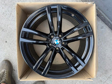 Laden Sie das Bild in den Galerie-Viewer, 1x Alufelge 19 Zoll 8.5" 5x112 25ET Glanz Schwarz 8092586 7850579 BMW 7 G11 G12 FEL6335448731cs