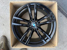 Load image into Gallery viewer, 1x Alufelge 19 Zoll 8.5" 5x112 25ET Glanz Schwarz 8092586 7850579 BMW 7 G11 G12 FEL6335448731cs