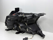 Laden Sie das Bild in den Galerie-Viewer, Frontscheinwerfer Ford Ranger 21311149381 Rechts Scheinwerfer Headlight SCH2027392785gx