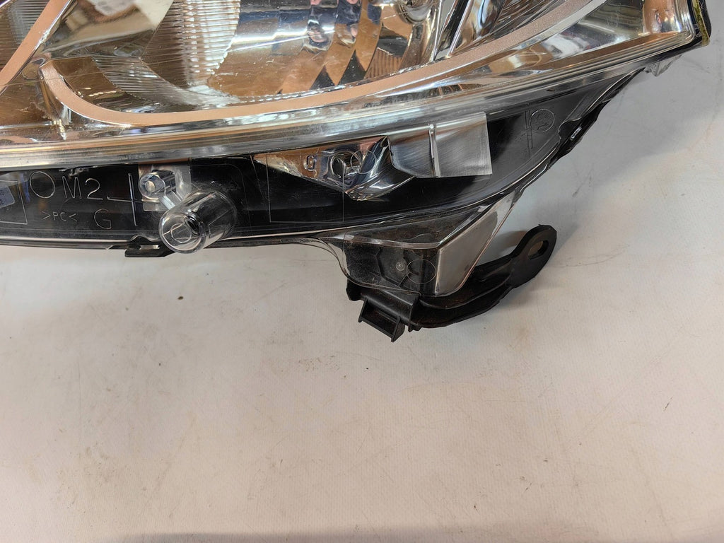 Frontscheinwerfer Peugeot 208 9802221880 Links Scheinwerfer Headlight SCH6867525211nk