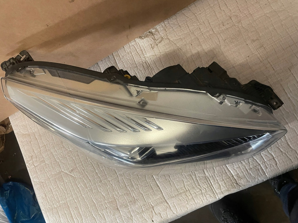 Frontscheinwerfer Ford Kuga GV4113D154AJ Xenon Rechts Scheinwerfer Headlight