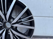 Load image into Gallery viewer, 1x Alufelge 17 Zoll 7.0" 5x112 54ET Glanz Schwarz 5K0601025AS VW Golf VI I Caddy FEL9359761092cj