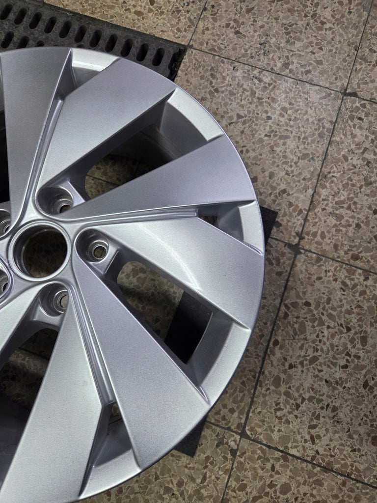 1x Alufelge 17 Zoll 7.5" 5x112 51ET 5H0601025C VW Golf VIII I Rim Wheel FEL6789785951tt