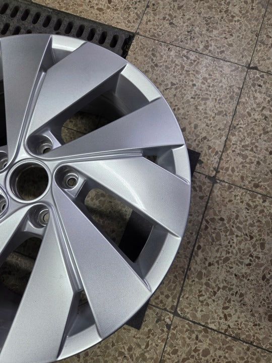 1x Alufelge 17 Zoll 7.5" 5x112 51ET 5H0601025C VW Golf VIII I Rim Wheel FEL6789785951tt