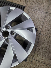Load image into Gallery viewer, 1x Alufelge 17 Zoll 7.5" 5x112 51ET 5H0601025C VW Golf VIII I Rim Wheel FEL6789785951tt