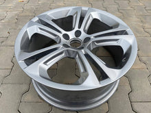 Laden Sie das Bild in den Galerie-Viewer, 1x Alufelge 20 Zoll 8.5&quot; 5x112 33ET Glanz Silber 8R0601025BK Audi Q5 Rim Wheel