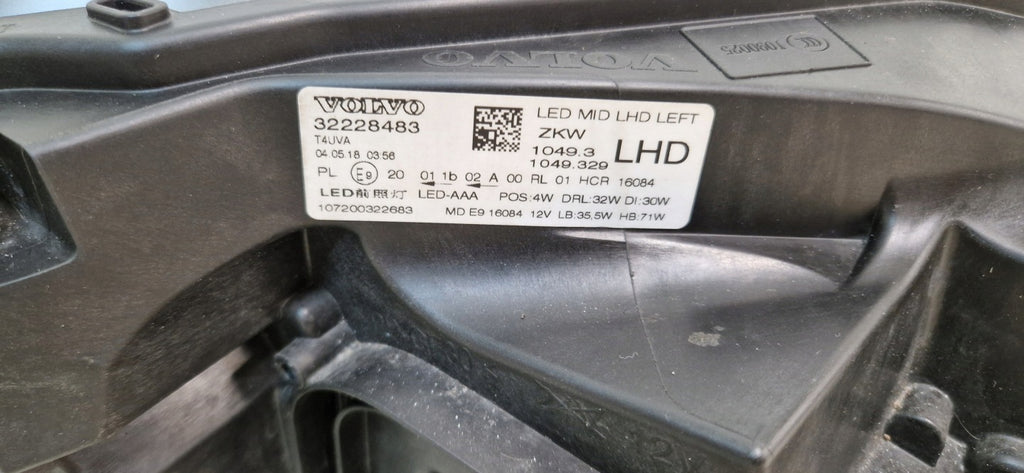 Frontscheinwerfer Volvo V40 32228483 LED Links Scheinwerfer Headlight SCH4664635480ei