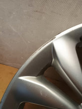 Laden Sie das Bild in den Galerie-Viewer, 1x Alufelge 17 Zoll 7.0" 5x110 40ET Matt Silber 735624967 Fiat 500x Rim Wheel FEL3078028117mz