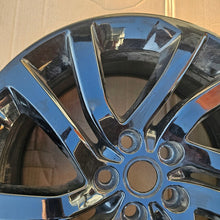 Load image into Gallery viewer, 1x Alufelge 20 Zoll 8.5" 5x120 47ET Silber HY321007EA Land Rover I Discovery V FEL5553944099vh