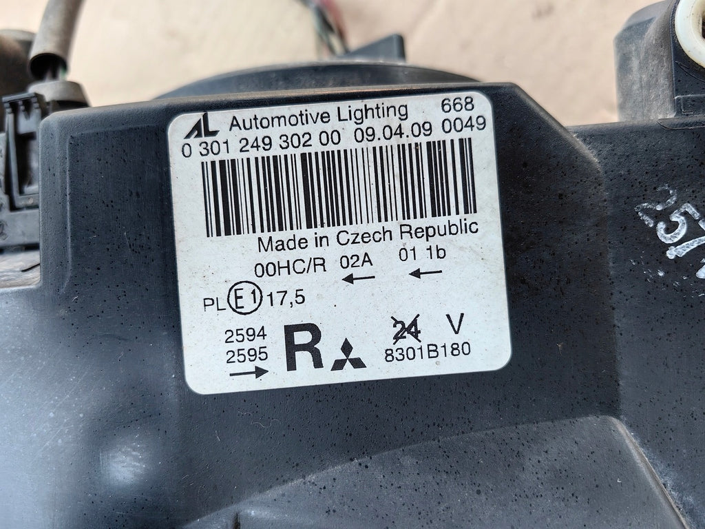 Frontscheinwerfer Mitsubishi Colt VI I 030124930200 Rechts Headlight