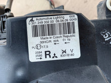 Laden Sie das Bild in den Galerie-Viewer, Frontscheinwerfer Mitsubishi Colt VI I 030124930200 Rechts Headlight