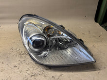 Laden Sie das Bild in den Galerie-Viewer, Frontscheinwerfer Mercedes-Benz Slk A1718203261 Rechts Scheinwerfer Headlight SCH4235079812tv