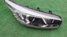 Load image into Gallery viewer, Frontscheinwerfer Kia Ceed 92102-A2010 Rechts Scheinwerfer Headlight