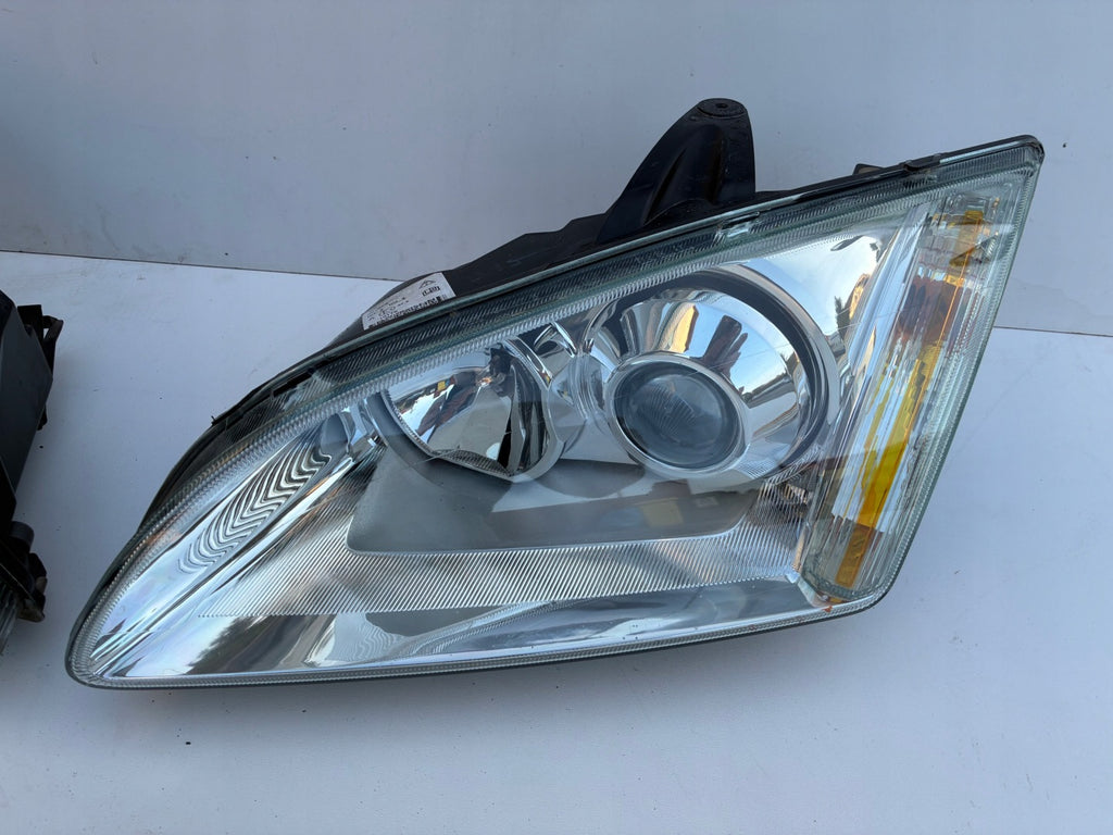 Frontscheinwerfer Ford Focus 4M51-13W030-E0 Xenon Ein Satz Headlight SCH3417839373ca