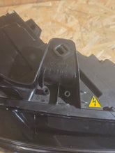Load image into Gallery viewer, Frontscheinwerfer Audi A3 8V0941006 Xenon Rechts Scheinwerfer Headlight SCH6502701002ll