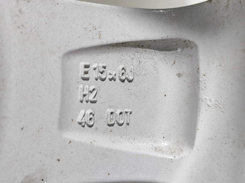 1x Alufelge 15 Zoll 6.0" 4x114.3 46ET Glanz Silber 4250B671 Mitsubishi Colt I FEL5228611484qo