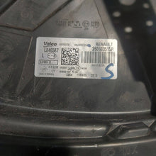 Laden Sie das Bild in den Galerie-Viewer, Frontscheinwerfer Dacia Duster 260603515R LED Links Scheinwerfer Headlight