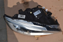 Load image into Gallery viewer, Frontscheinwerfer Volvo S60 II V60 31420262 Xenon Ein Stück (Rechts oder Links) SCH1260298381fg