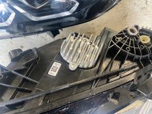 Laden Sie das Bild in den Galerie-Viewer, Frontscheinwerfer BMW G22 G23 G26 5A19351 5A19352 Full LED Rechts oder Links SCH7430381324dv
