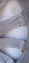 Laden Sie das Bild in den Galerie-Viewer, 1x Alufelge 17 Zoll 7.0" 5x112 39ET Glanz Silber 7N0601025C VW Sharan Rim Wheel FEL2241570877ef