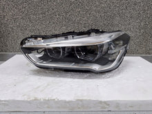 Laden Sie das Bild in den Galerie-Viewer, Frontscheinwerfer BMW X1 F48 7495003 Links Scheinwerfer Headlight SCH3736671095vc
